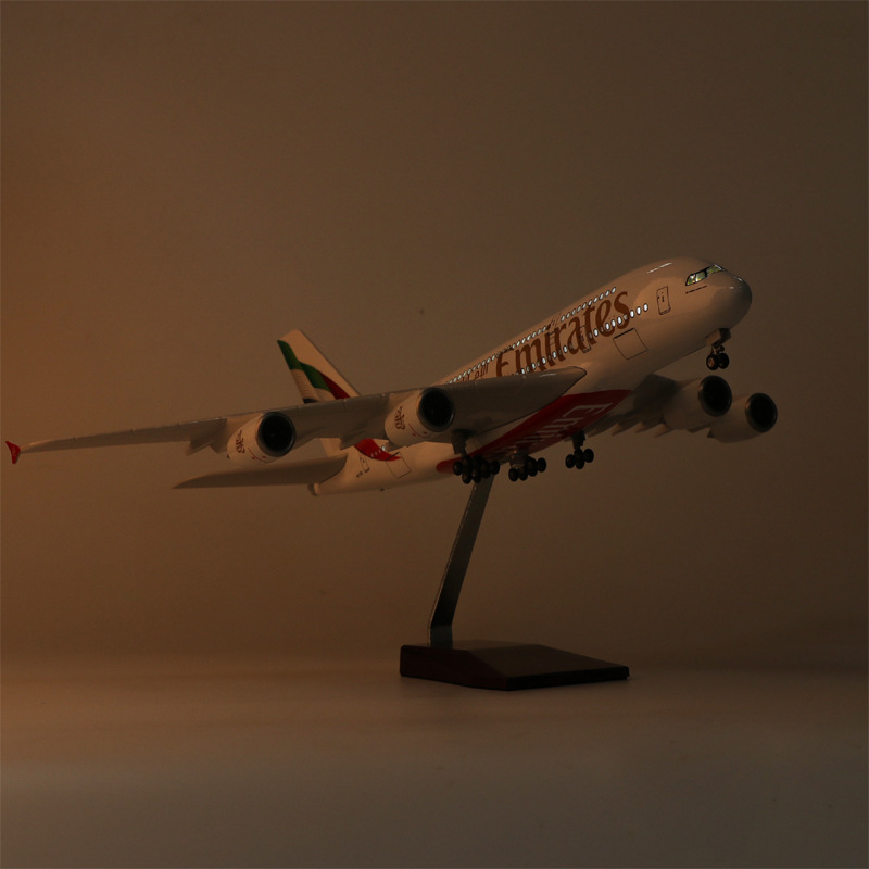 New Emirates A380 Model Plane  - Model Kit Airplane ulasan dan harga