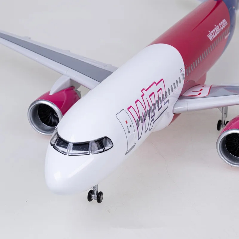 Wizzair Plane Model 47cm 1/80  - Model Kit Airplane ulasan dan harga