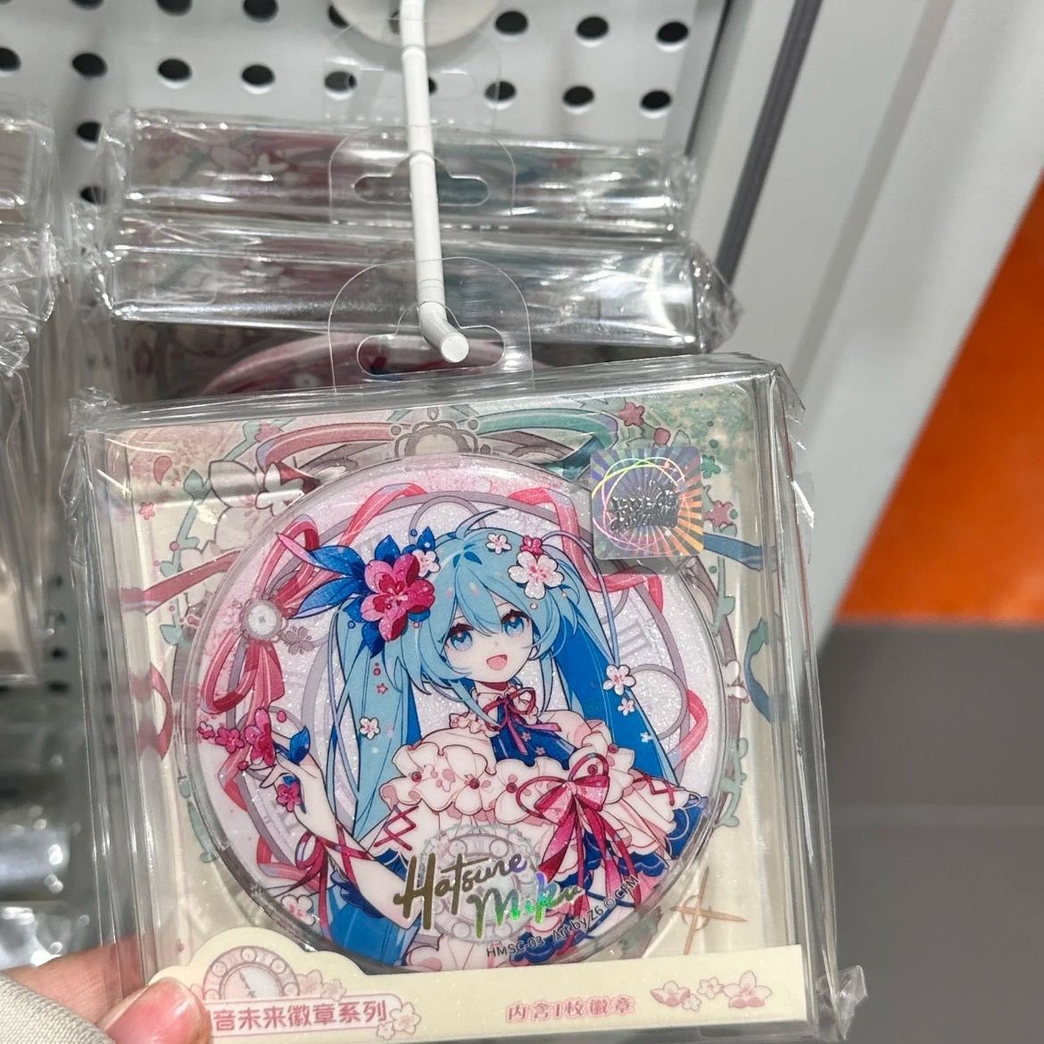 Miku Hatsune Figure Badge Anim - Model Kit Hatsune Miku ulasan dan harga